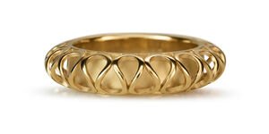 Image of a gold ring.