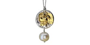 Image of a gold coin necklace.