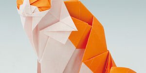 Image of an origami cat.