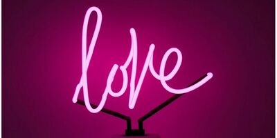 NEON 'LOVE' SIGN