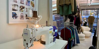 Image of a sewing machine.