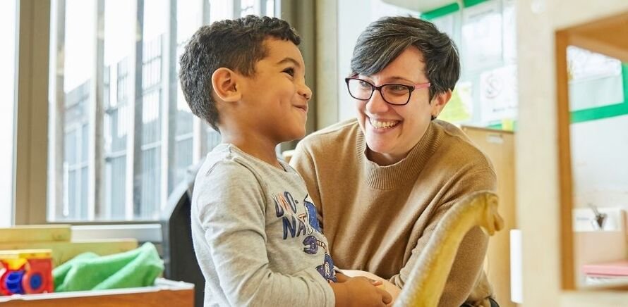 Mum and child playing at a parenting session